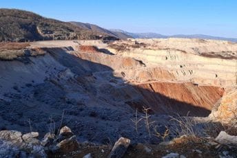 Policija privela desetak mještana Zagrada i Oblatna: Blokirali odvoz kamena sa bivšeg rudokopa