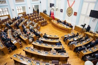 Poslanici glasali o izmjenama i dopunama više zakona: Usvojen Prijedlog rezolucije o integraciji Crne Gore u EU