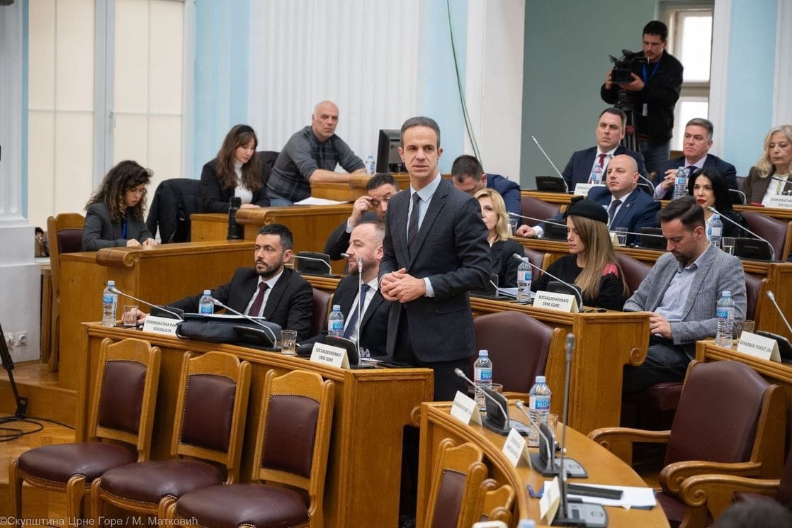 Mugoša: Naša realnost je političko licemjerstvo na kub