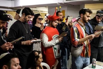 Izrael: Jevreji u skloništima od bombi kako bi obilježili praznik Purim