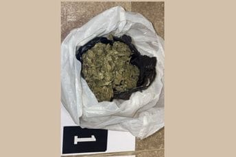 Ulcinj: Uhapšeno operativno interesantno lice, osumnjičen za uličnu prodaju narkotika, u stanu pronađena marihuana