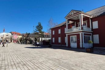 Cetinje nastavlja da slavi: Večeras koncert izvorne muzike, sjutra nastup izvođača sa Cetinja