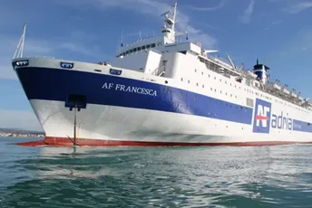 Sjećate li se broda koji je Crna Gora nedavno htjela da kupi: Danas ide u staro gvožđe Sjećate li se broda koji je Crna Gora nedavno htjela da kupi: Danas ide u staro gvožđe