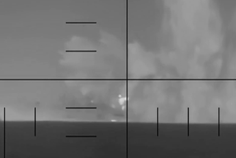 Potopljen torpedom: Pogledajte snimak napada na iransku fregatu (VIDEO) Potopljen torpedom: Pogledajte snimak napada na iransku fregatu (VIDEO)