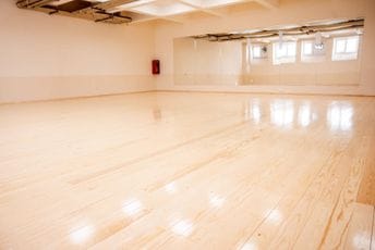 Završena adaptacija Folklorne sale KIC-a „Budo Tomović“: Bolji uslovi za probe, edukativne sadržaje, pripremu nastupa…