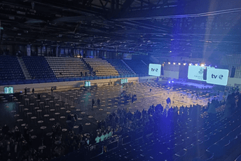 (FOTO) Dojava o bombi u Sportskom centru Nikšić, prekinut koncert