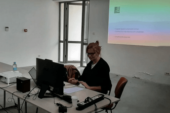 Predavanje i izložba Gordane Kuč: Umjetnička praksa kao sredstvo kritičkog promišljanja i djelovanja