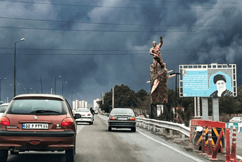 Nagoviješteno ko je novi ajatolah; Makron razgovarao sa predsjednikom Irana