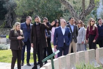 Živković: Posljedice nestabilnosti građani osjećaju u sferama ekonomije, zdravstva, bezbjednosti... Živković: Posljedice nestabilnosti građani osjećaju u sferama ekonomije, zdravstva, bezbjednosti...