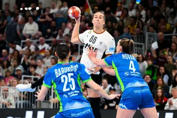 Poznato 14 učesnika EHF Eura: Teški porazi Slovenije i Hrvatske Poznato 14 učesnika EHF Eura: Teški porazi Slovenije i Hrvatske