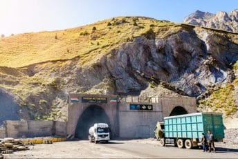 Ovo je najmračniji i najopasniji tunel na svijetu - u njemu se teško diše i udesi su česta pojava