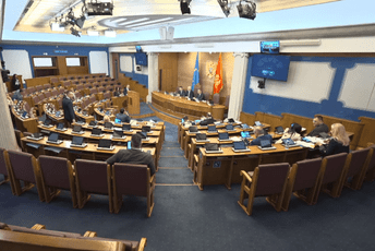 Mandić: Sjutra će i opozicija na sastanak kod Spajića; Abazović: To nije tačno