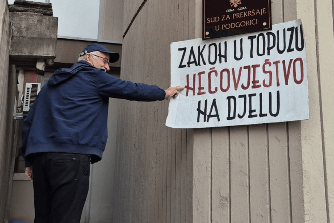 U toku protest ispred suda: Počelo suđenje Ljumoviću, Marunoviću i Radomanu