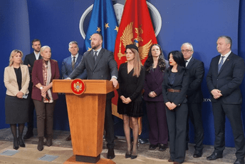 DPS: Vučićeve sluge u Crnoj Gori se jutros peru od svog finansijera