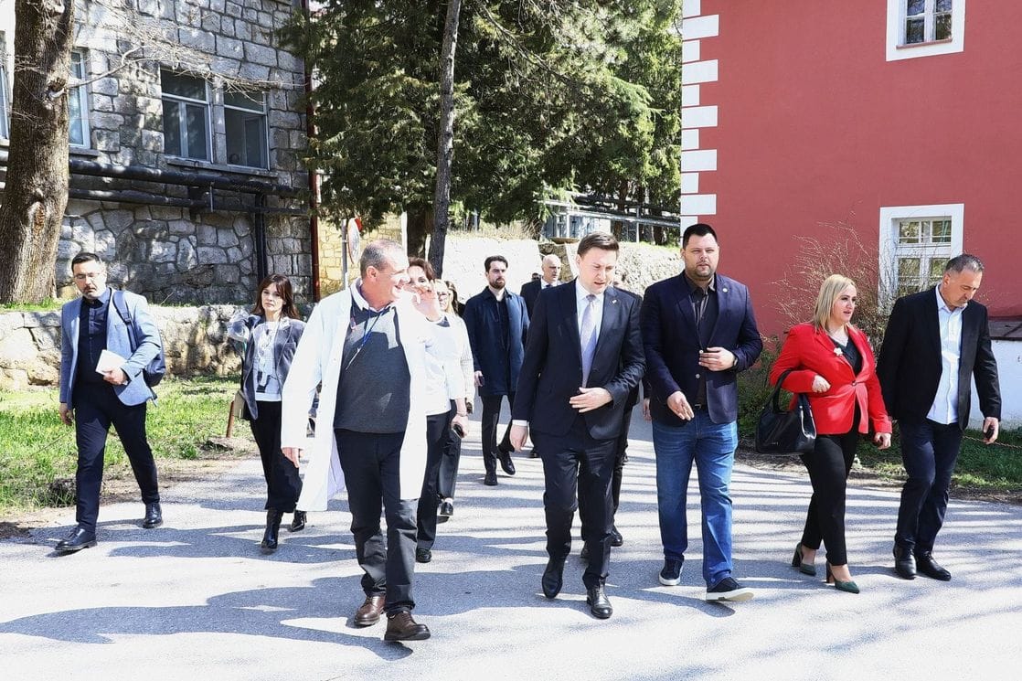 Šimun obišao bolnicu u Brezoviku: Radovi koji se trenutno realizuju važan iskorak u unapređenju uslova za pružanje zdravstvene zaštite