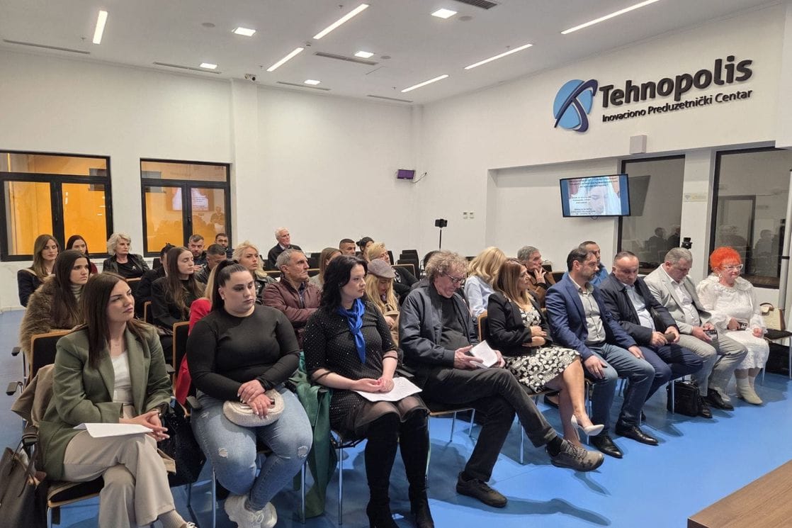 Donatorsko veče u Nikšiću: Prikupljeno više od 800 eura, novac namijenjen za izgradnju skloništa za djecu žrtve ugovorenog braka