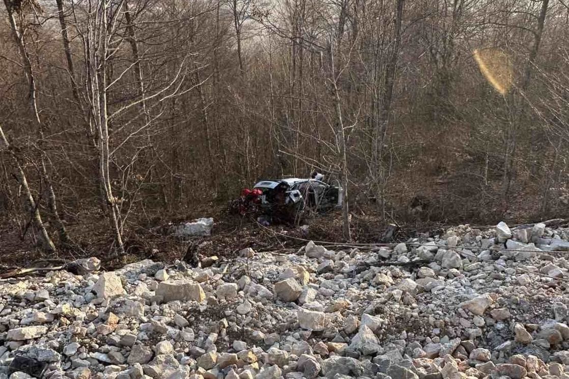 Saobraćajna nezgoda na putu Nikšić - Plužine: Žena teže, muškarac i beba lakše povrijeđeni