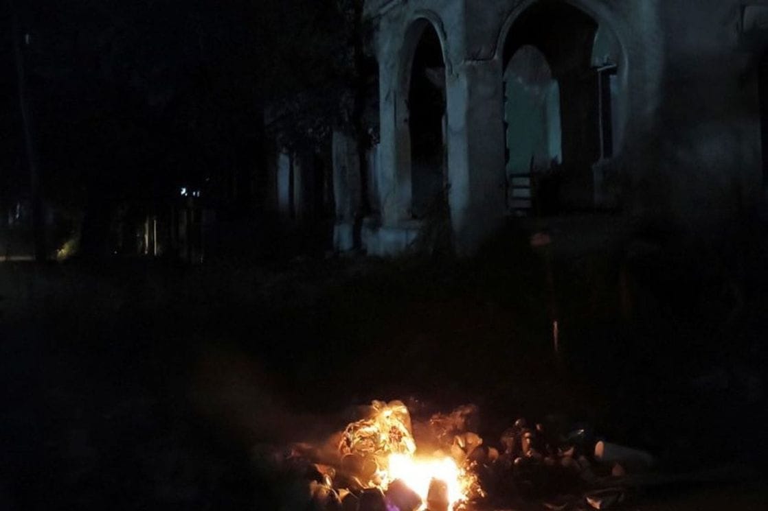 Ogorčenje na Kubi: Zapaljene prostorije Komunističke partije (VIDEO)