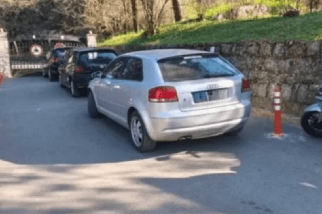 Strogo zabranjeno: Nepropisno parkiranje svakodnevno blokira prolaz ka Park šumi Gorica