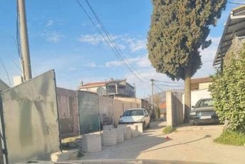 Neobičan problem u Zagoriču: Zbog zakonitih barijera ulica postala - slijepi put