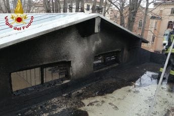 (VIDEO) Požar na Venecijanskom bijenalu: Vatra zahvatila paviljon Srbije