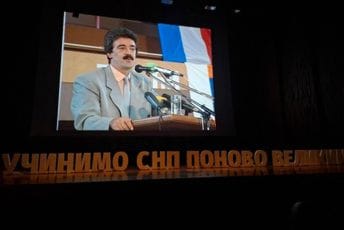 (FOTO) U Podgorici prikazan film o Momiru Bulatoviću: SNP ne mijenja pravac kako vjetar duva