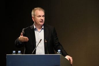 Perić: Inicijativa bez većine sa unaprijed poznatim ishodom stabilizovala poziciju vlasti u Podgorici