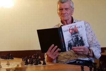 Sam kroz crno-bijeli svijet