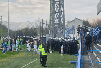 "Varvari" natjerali fudbalere Budućnosti da skinu dresove "Varvari" natjerali fudbalere Budućnosti da skinu dresove