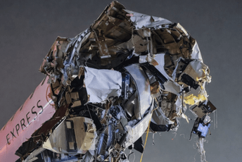 Dvoje mrtvih, desetine ranjenih: Avion se sudario sa vozilom na pisti u Njujorku