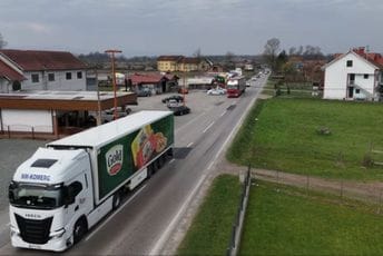 BiH: Uprkos zabrani, vozači kamiona blokirali dio graničnih prelaza sa Hrvatskom