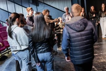 Stranci ili saputnici: Razgovor o aktuelnom odnosu pozorišne umjetnosti i pozorišne kritike u četvrtak u Podgorici