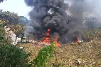 (VIDEO) Teška nesreća u Kolumbiji: Srušio se vojni avion koji je prevozio 110 vojnika