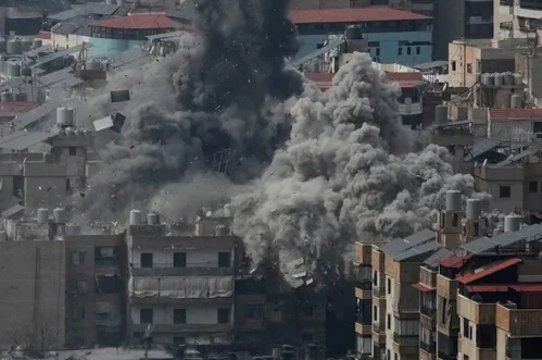 SAD: Šaljemo kopnene snage na Bliski istok; Iranci tvrde: Ajatolah je živ, ranjen je ali prati tok događaja