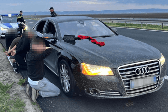 (VIDEO) Srbija: Uhapšeni zbog pokazivanja simbola "Velike Albanije"