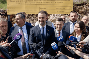 (FOTO) Spajić: Preko 15.000 građana se prijavilo za projekat Veljeg brda, taj broj će se uvećati; Radunović: U prvoj fazi je 630 stanova