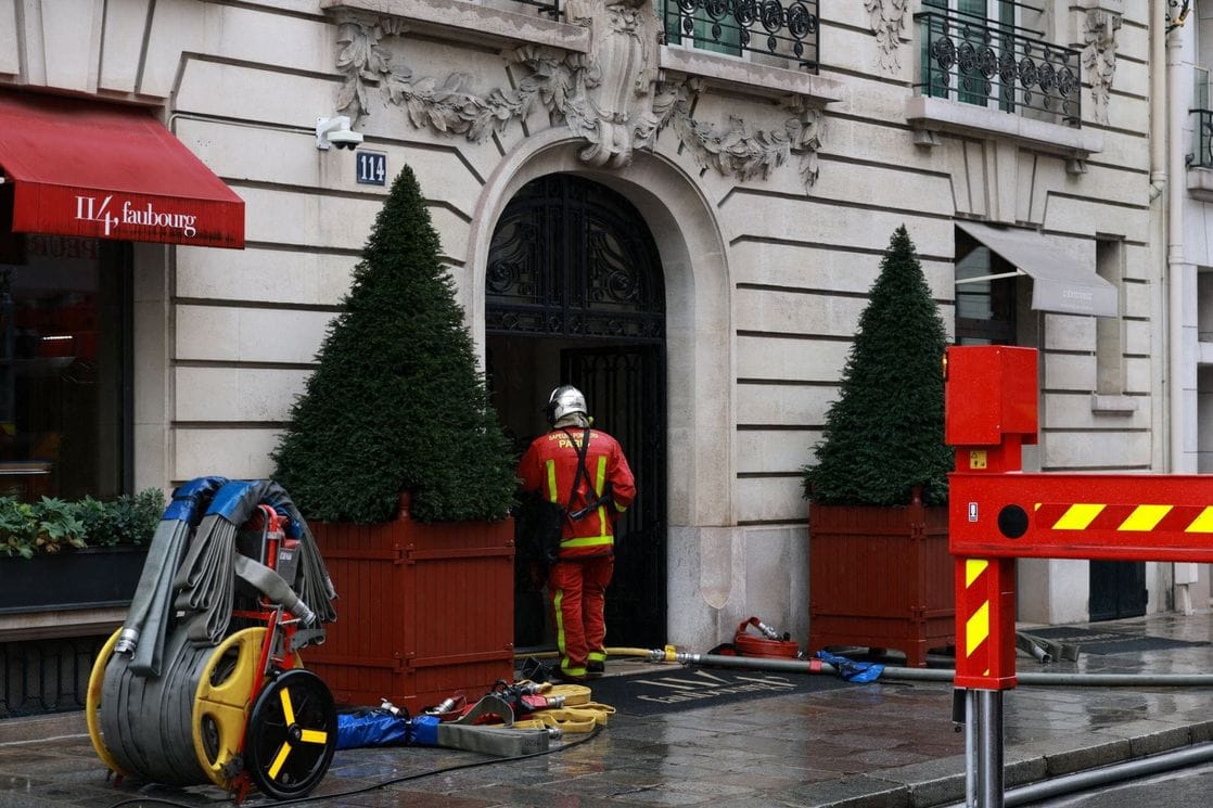 Požar u luksuznom hotelu u Parizu: Povrijeđene dvije osobe, evakuisano 400