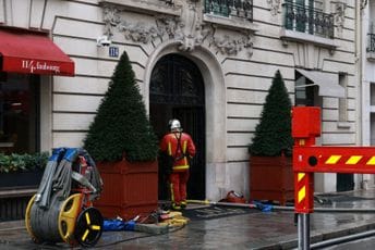 Požar u luksuznom hotelu u Parizu: Povrijeđene dvije osobe, evakuisano 400