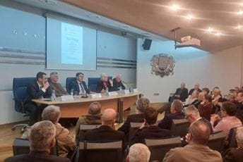 Radulović: Crna Gora između evropskog puta i bosanizacije; Rastoder: Suština je u odgovoru na pitanje ko je uzurpirao pravo građaninu