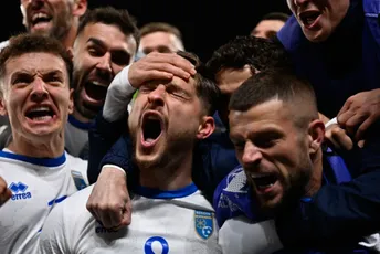 Nezapamćena euforija na Kosovu: "Da stadion prima 100.000 ljudi - bio bi krcat u utorak"