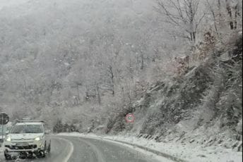 (VIDEO) Pada snijeg iznad Budve