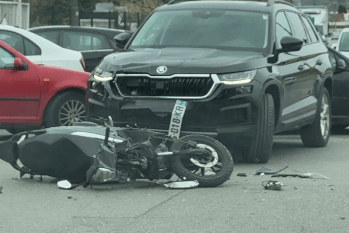 Podgorica: Udes kod Krivog mosta, oboren motociklista