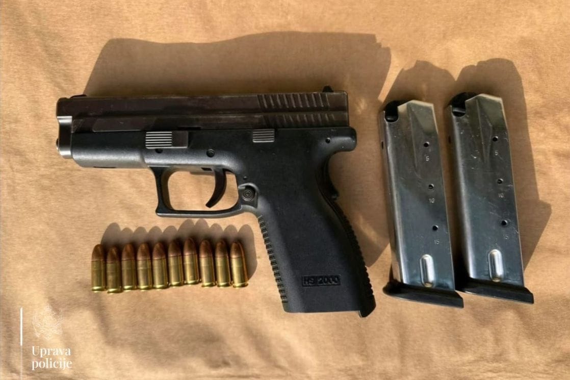 Pretresi i u Nikšiću, Plužinama i Pljevljima: Oduzete puške, pištolj, droga...