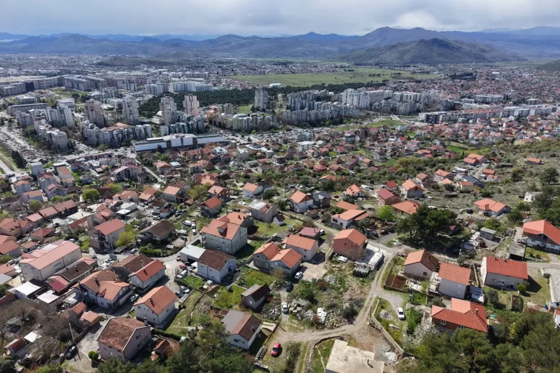 Stanovnici Malog brda o legalizaciji: Papiri skuplji od zidova