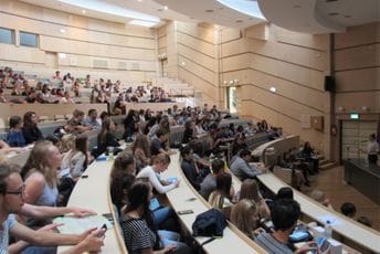 Tomkić: Evropska unija šansa za crnogorske studente, međunarodno priznata diploma širi vidike i otvara prilike Tomkić: Evropska unija šansa za crnogorske studente, međunarodno priznata diploma širi vidike i otvara prilike