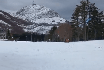 Ko bi rekao da stiže april: Pogledajte kako je ovog popodneva bilo na Lovćenu (VIDEO)