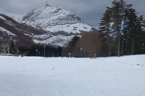 Ko bi rekao da stiže april: Pogledajte kako je ovog popodneva bilo na Lovćenu (VIDEO)