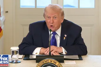 Tramp dao rok Iranu: Elektrane i mostovi su na meti ako Hormuški moreuz ostane zatvoren