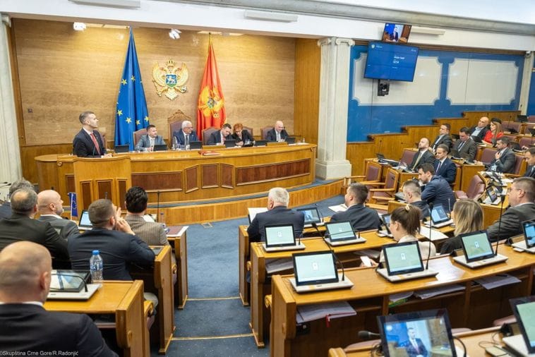 Parlamentarna većina: Očekujemo da opozicija usaglasi svoje stavove do kraja radne nedjelje