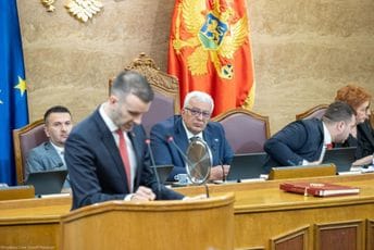 Počeo premijerski sat, Spajić odgovara na poslanička pitanja